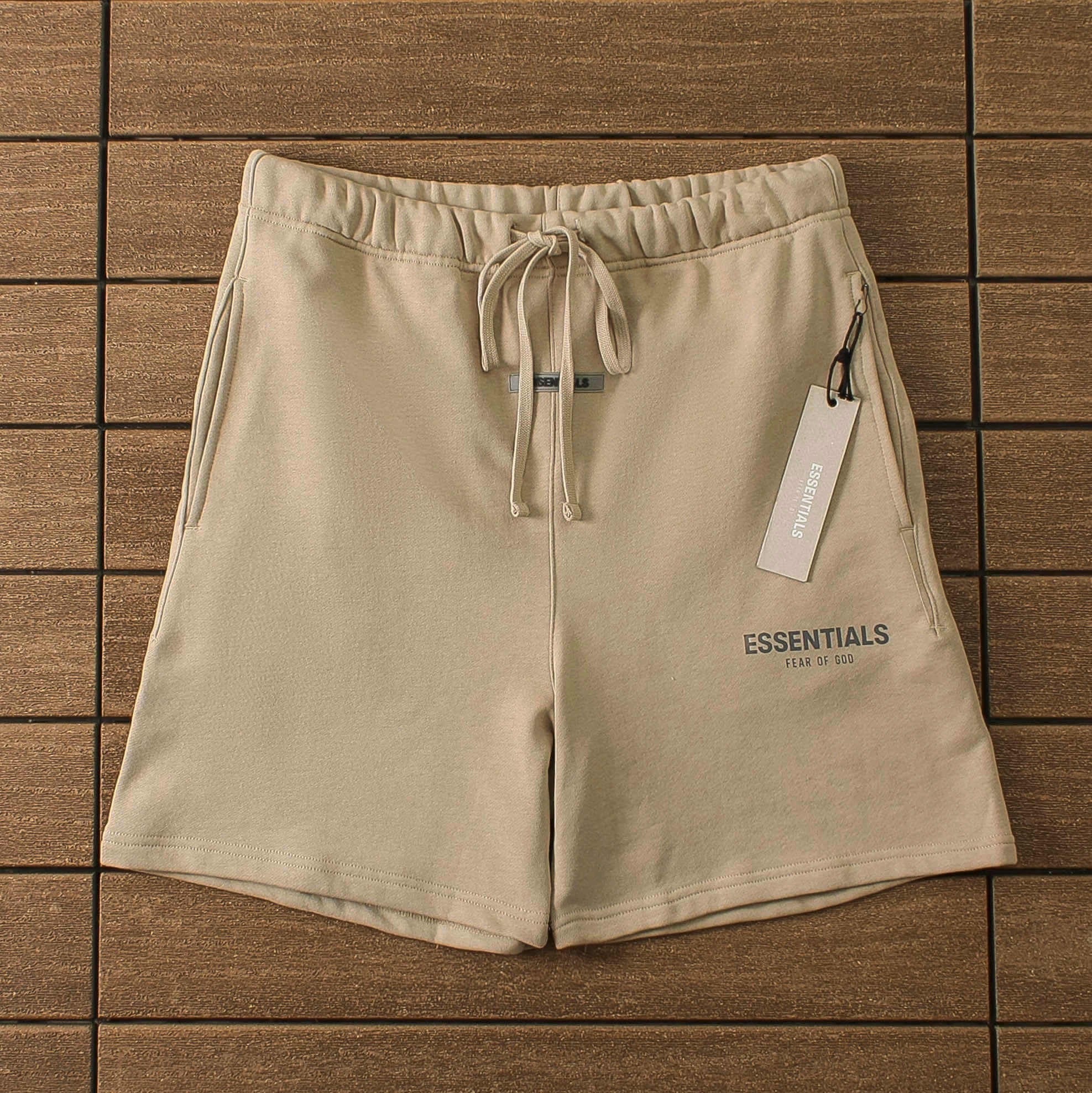 "Essence" Shorts Sand